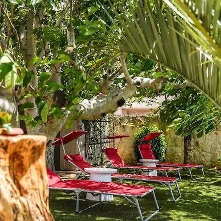 Hotel Trullo Casa Carucci With Pool Ceglie Messapica