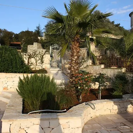 Hotel Trullo Casa Carucci With Pool 3*